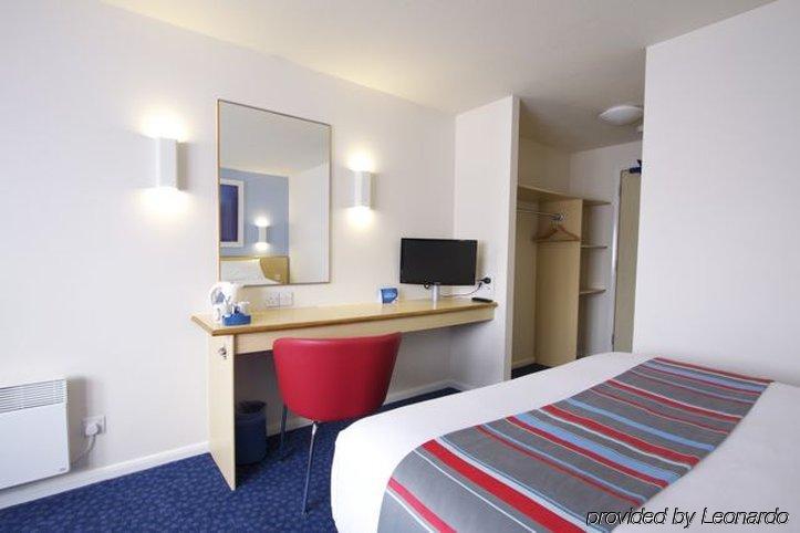 Travelodge Croydon Central Exterior photo